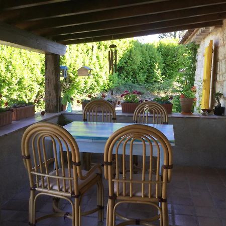 Chez Patricia Bed and Breakfast Castelnau-Montratier Buitenkant foto